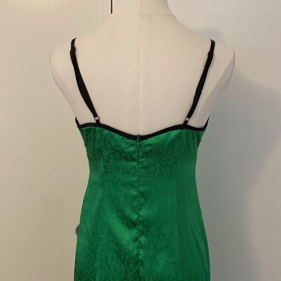 Kelly Green Floral Satin Midi Dress with Black Trim Size Small / Medium - Picture 8 of 13